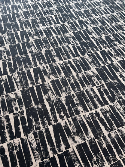 Otis - Black Charcoal