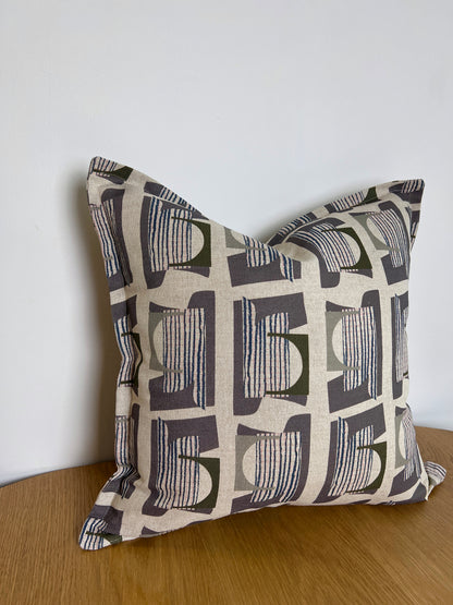 Mirren - Fig linen cushion